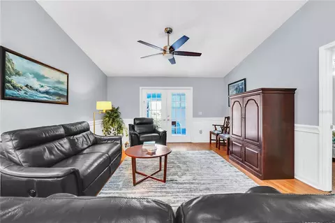 Living - 909 Illinois Ave, Saint Cloud, FL 34769 photo 2 of 4