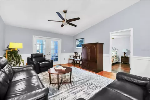 Living - 909 Illinois Ave, Saint Cloud, FL 34769 photo 3 of 4