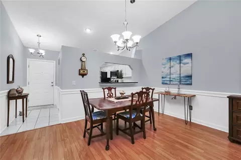 Dining - 909 Illinois Ave, Saint Cloud, FL 34769 photo 2 of 3