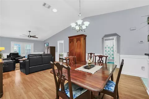 Dining - 909 Illinois Ave, Saint Cloud, FL 34769 photo 3 of 3