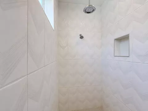 Bath - 4485 Davos Dr, Clermont, FL 34711 photo 2 of 8