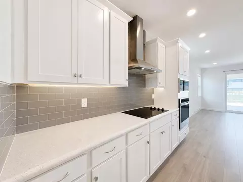 Kitchen - 4485 Davos Dr, Clermont, FL 34711 photo 8 of 9