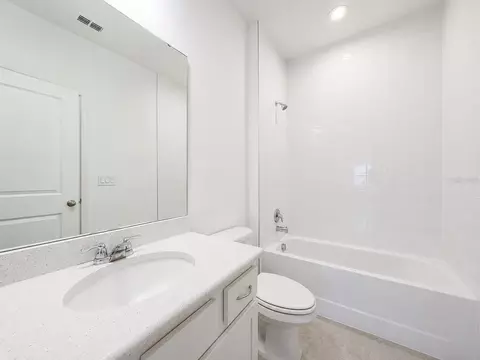 Bath - 4485 Davos Dr, Clermont, FL 34711 photo 5 of 8