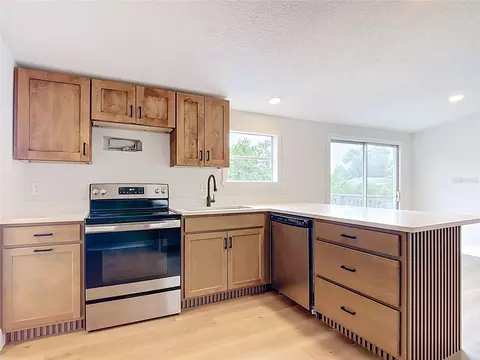 Kitchen - 9200 Mercury Dr, Saint Cloud, FL 34773 photo 3 of 4