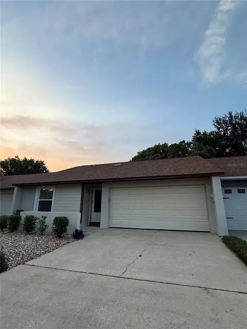 102 Edgewater Cir, Sanford, FL 32773