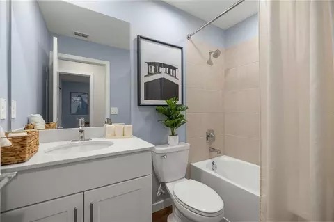 Bath - 4969 SW 83rd Pl, Ocala, FL 34476 photo 2 of 3