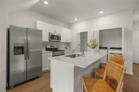 Kitchen - 4969 SW 83rd Pl, Ocala, FL 34476 photo 2 of 4