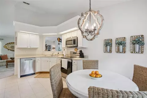 Kitchen - 613 Huron Pl, Mount Dora, FL 32757 photo 4 of 4