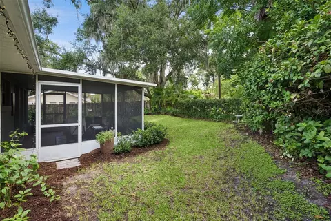 Exterior - 613 Huron Pl, Mount Dora, FL 32757 photo 7 of 8