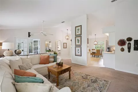 Living - 613 Huron Pl, Mount Dora, FL 32757 photo 2 of 4