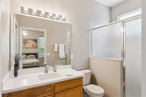 Bath - 5121 Moore St, Saint Cloud, FL 34771 photo 4 of 4