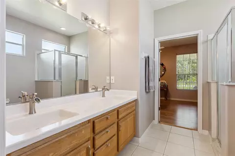 Bath - 5121 Moore St, Saint Cloud, FL 34771 photo 1 of 4