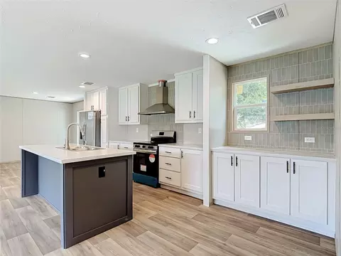 Kitchen - 1626 Tarpon Blvd, Saint Cloud, FL 34771 photo 1 of 6