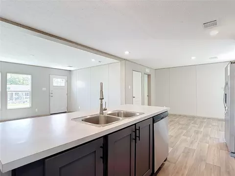 Kitchen - 1626 Tarpon Blvd, Saint Cloud, FL 34771 photo 4 of 6