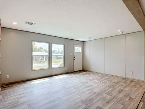 Living - 1626 Tarpon Blvd, Saint Cloud, FL 34771 photo 1 of 2