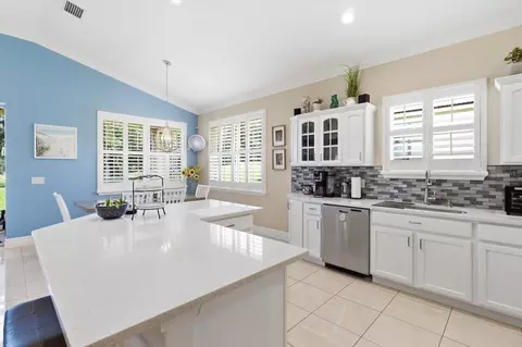 Kitchen - 1257 W Skyview Crossing Dr, Hernando, FL 34442 photo 4 of 8