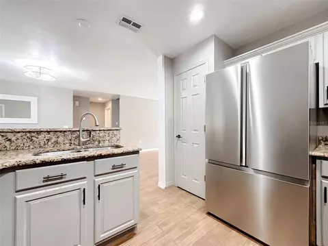 Kitchen - 2 Ft Clinch Heights Rd, Frostproof, FL 33843 photo 4 of 7