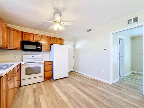Kitchen - 2 Ft Clinch Heights Rd, Frostproof, FL 33843 photo 7 of 7