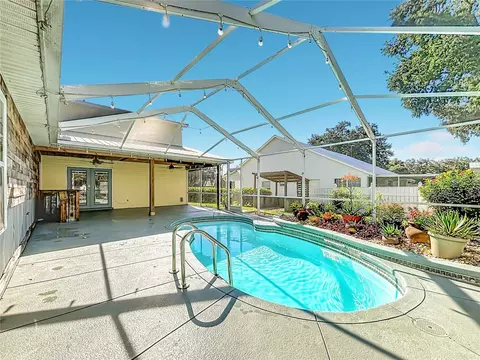 Exterior - 2 Ft Clinch Heights Rd, Frostproof, FL 33843 photo 10 of 12
