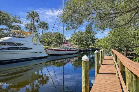 1901 Upper Cove Ter, Sarasota, FL 34231