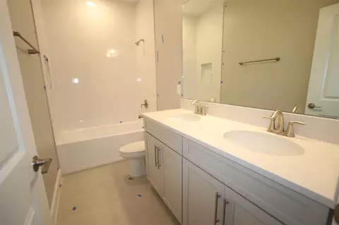 Bath - 6680 Rucksack Rd, Saint Cloud, FL 34771 photo 2 of 2