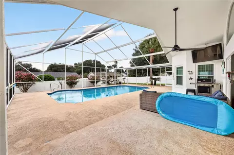 Exterior - 3850 SE 59th Pl, Ocala, FL 34480 photo 4 of 15
