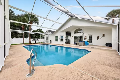 Exterior - 3850 SE 59th Pl, Ocala, FL 34480 photo 3 of 15