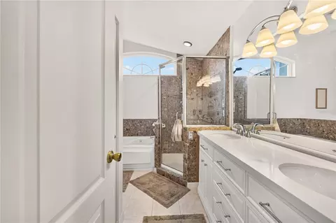 Bath - 3850 SE 59th Pl, Ocala, FL 34480 photo 4 of 5