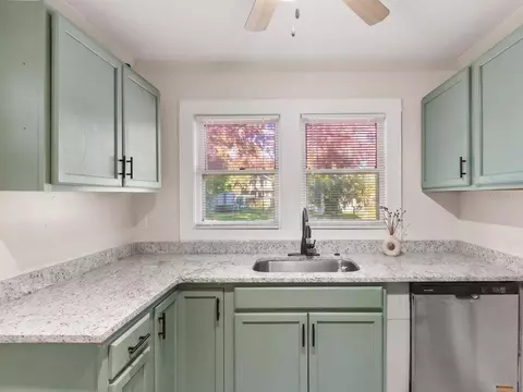 Kitchen - 829 NE 3rd St, Ocala, FL 34470 photo 2 of 3