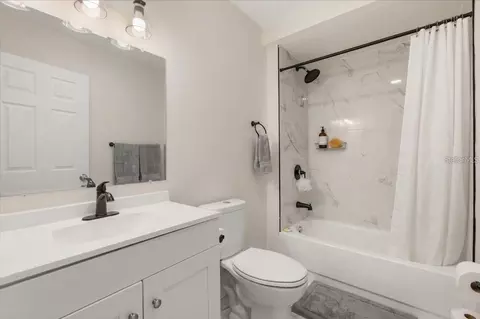 Bath - 829 NE 3rd St, Ocala, FL 34470 photo 1 of 1