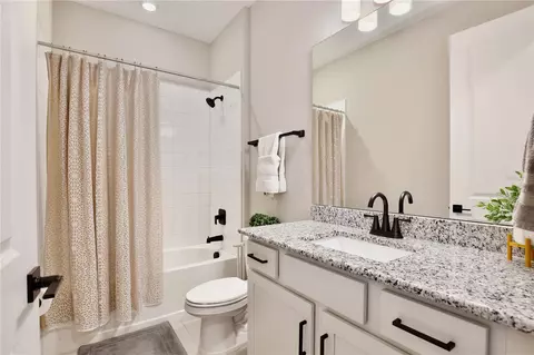 Bath - 4861 Cragmere Loop, Clermont, FL 34711 photo 4 of 5