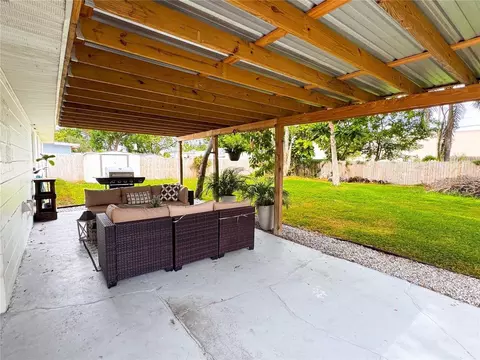 Exterior - 9616 Pine Ridge Ave, Riverview, FL 33578 photo 2 of 7