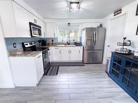 Kitchen - 9616 Pine Ridge Ave, Riverview, FL 33578 photo 1 of 3