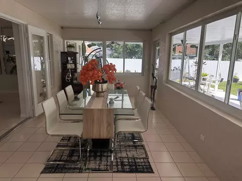 Dining - 2723 Sunset Dr, Sebring, FL 33870 photo 9 of 11