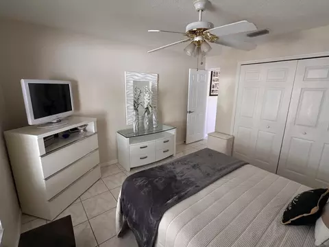 Bedroom - 2723 Sunset Dr, Sebring, FL 33870 photo 7 of 7