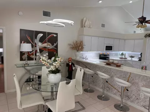 Kitchen - 2723 Sunset Dr, Sebring, FL 33870 photo 1 of 6
