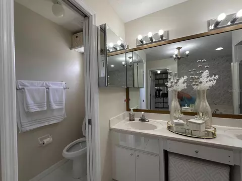 Bath - 2723 Sunset Dr, Sebring, FL 33870 photo 4 of 6