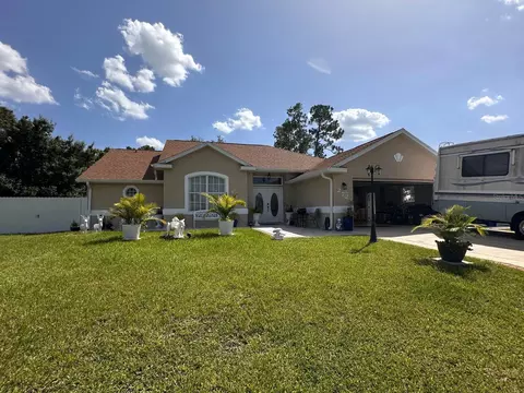 Exterior - 2723 Sunset Dr, Sebring, FL 33870 photo 2 of 24