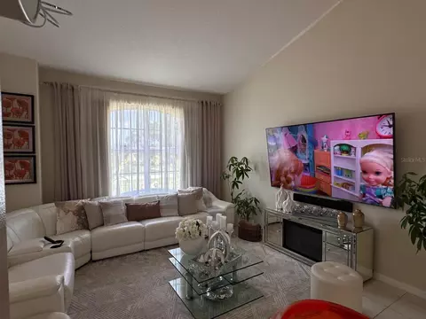 Living - 2723 Sunset Dr, Sebring, FL 33870 photo 2 of 5