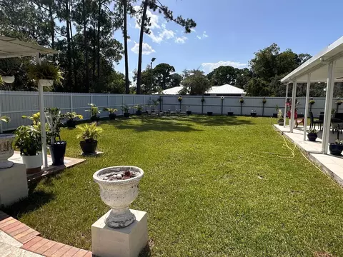 Exterior - 2723 Sunset Dr, Sebring, FL 33870 photo 20 of 24