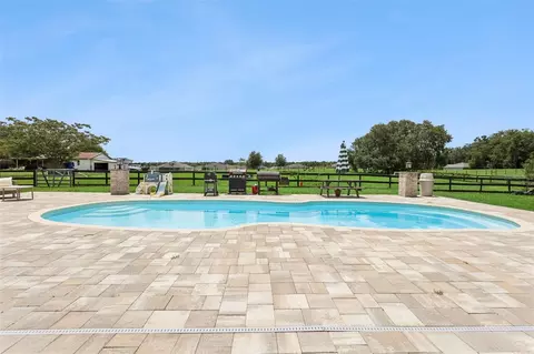 Exterior - 160 Juniper Trl, Ocala, FL 34480 photo 7 of 17
