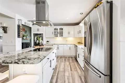 Kitchen - 160 Juniper Trl, Ocala, FL 34480 photo 4 of 5