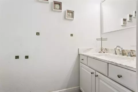 Bath - 160 Juniper Trl, Ocala, FL 34480 photo 7 of 7