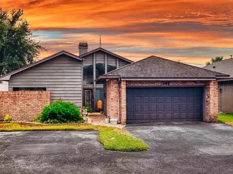 102 Country Pl, Sanford, FL 32771