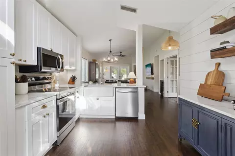 Kitchen - 1533 Springtime Loop, Winter Park, FL 32792 photo 2 of 4