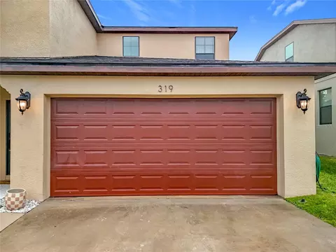 Exterior - 319 Arbor Pointe Ave, Minneola, FL 34715 photo 4 of 9