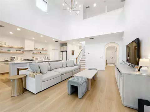 Living - 319 Arbor Pointe Ave, Minneola, FL 34715 photo 5 of 6