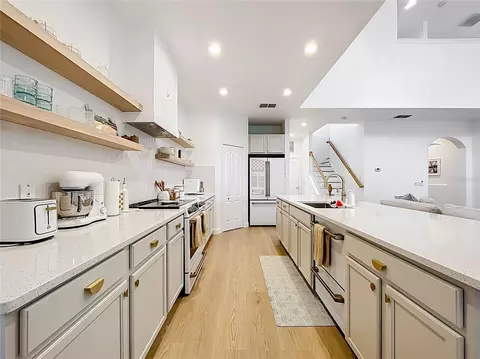 Kitchen - 319 Arbor Pointe Ave, Minneola, FL 34715 photo 5 of 7
