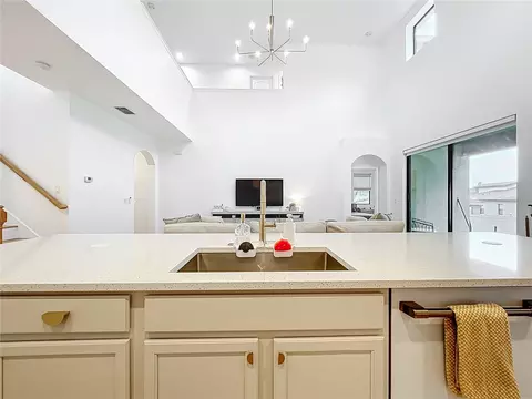 Kitchen - 319 Arbor Pointe Ave, Minneola, FL 34715 photo 3 of 7