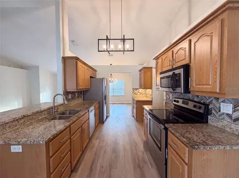 Kitchen - 431 Harbour Lights Dr, Ormond Beach, FL 32174 photo 2 of 2